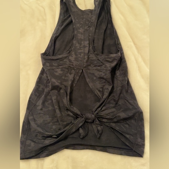 lululemon racer back top - Picture 2 of 2